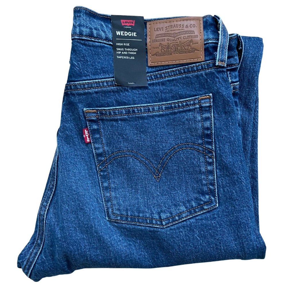 Levi's Wedgie Fit Jeans Size 28